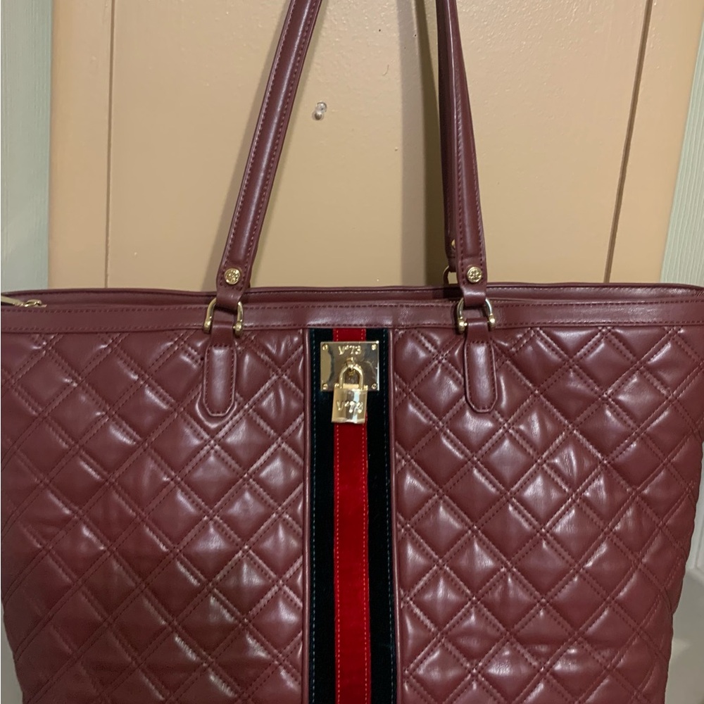 V73 Elegant Burgundy Quilted Tote with Lock Detail